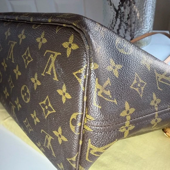 Authentic Louis Vuitton Neverfull MM Monogram Tote 2017 SD0157 - Picture 7 of 13